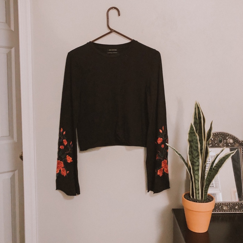 Long sleeved midi crop top